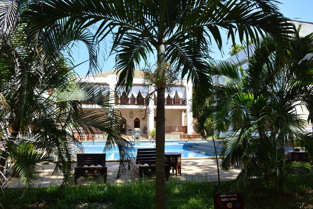 Kilili Baharini Resort & Spa Малинди Экстерьер фото